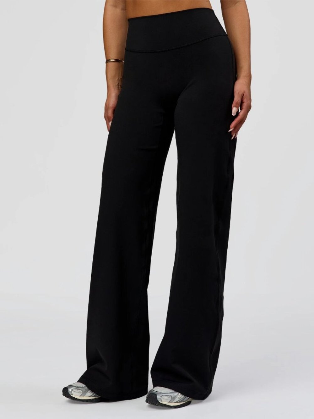 LSKD Fusion V-Contour High-Rise Pant in Black, Size X-Small - Picture 3 of 9